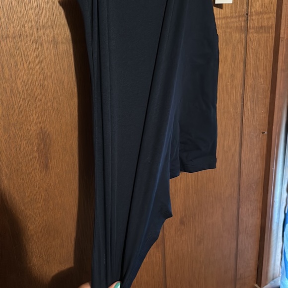 ANN TAYLOR Stretch Camisole in Navy - Picture 3 of 4
